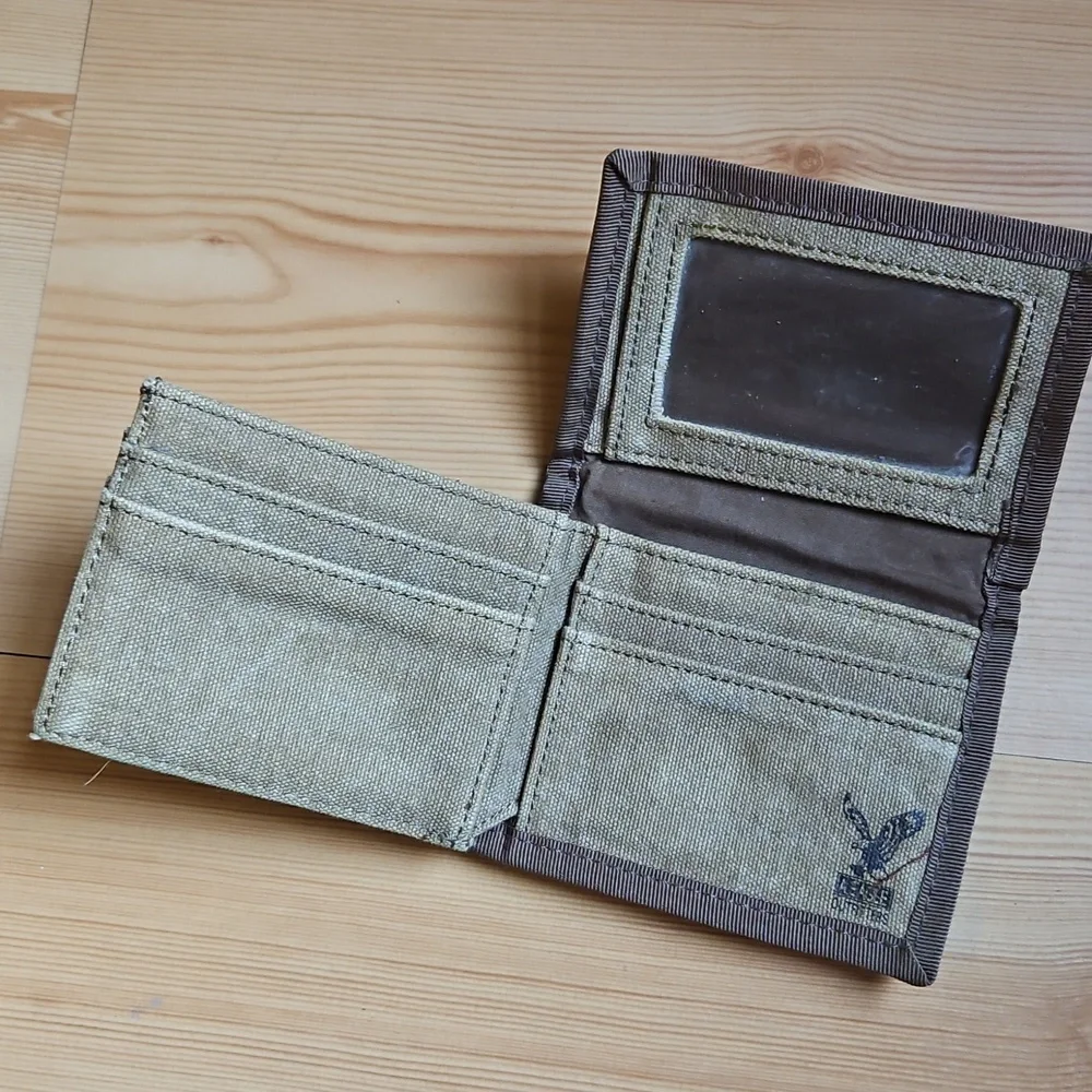 Vintage American Eagle Outfitters Men's Brown Wallet